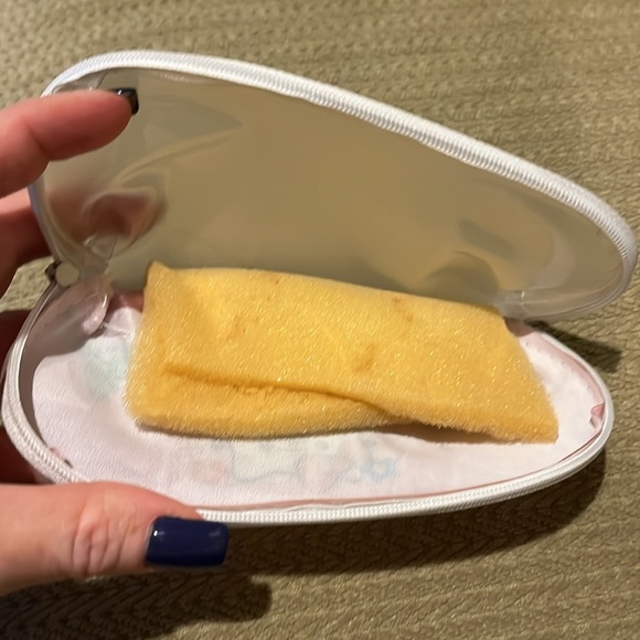 Hello Kitty holographic sunglass eyeglass case zipper and key ring brand new - Picture 5 of 6